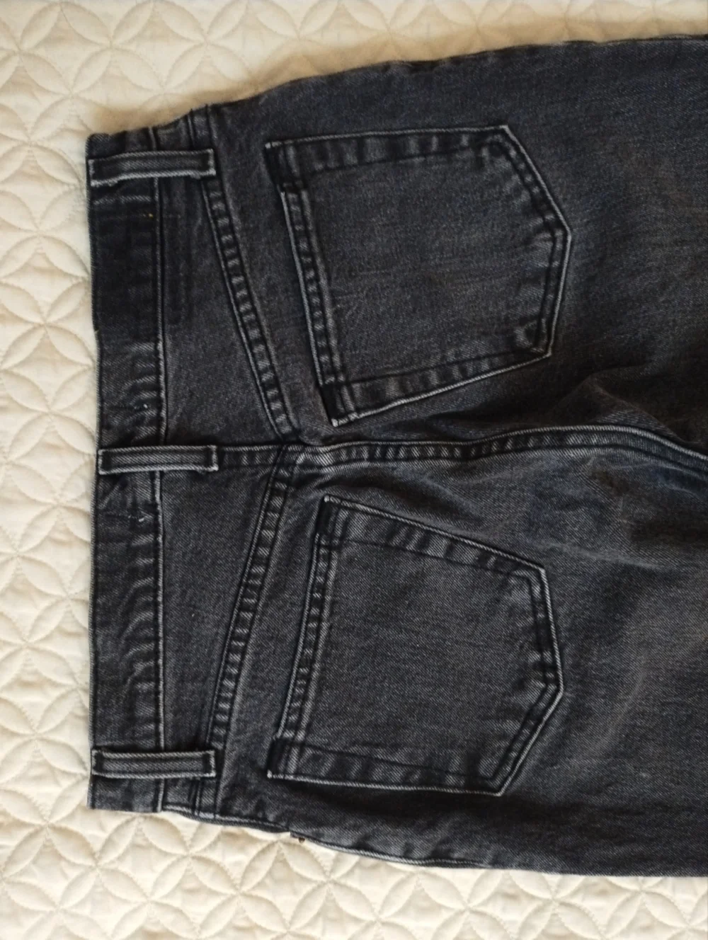 Abercrombie & Fitch The 90s‎ Slim Straight Ultra High Rise Black Wash Jeans